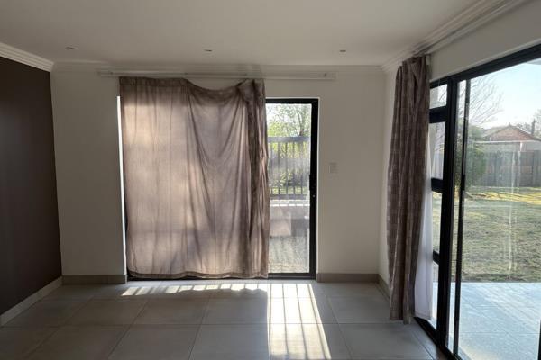 3 Bedroom Property for Sale in Allens Nek Gauteng