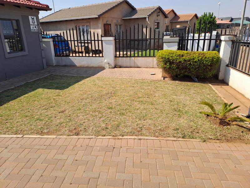 To Let 3 Bedroom Property for Rent in Windmill Park Gauteng