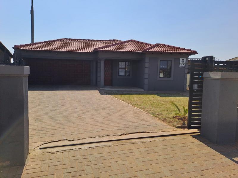 To Let 3 Bedroom Property for Rent in Windmill Park Gauteng