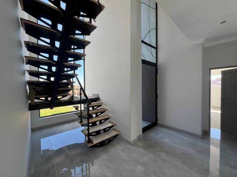 4 Bedroom Property for Sale in Midstream Estate Gauteng