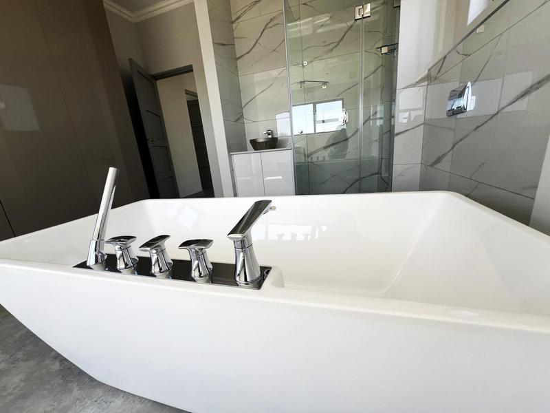 4 Bedroom Property for Sale in Midstream Estate Gauteng