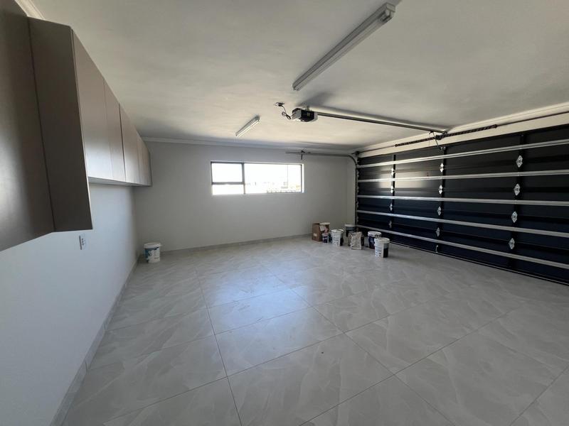 4 Bedroom Property for Sale in Midstream Estate Gauteng