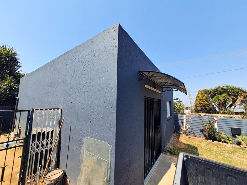 To Let 1 Bedroom Property for Rent in Primrose Gauteng