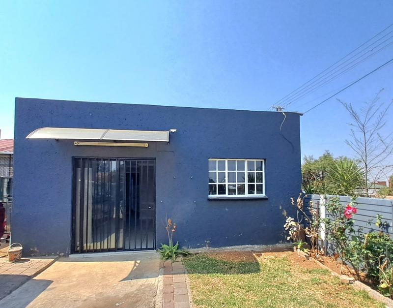 To Let 1 Bedroom Property for Rent in Primrose Gauteng