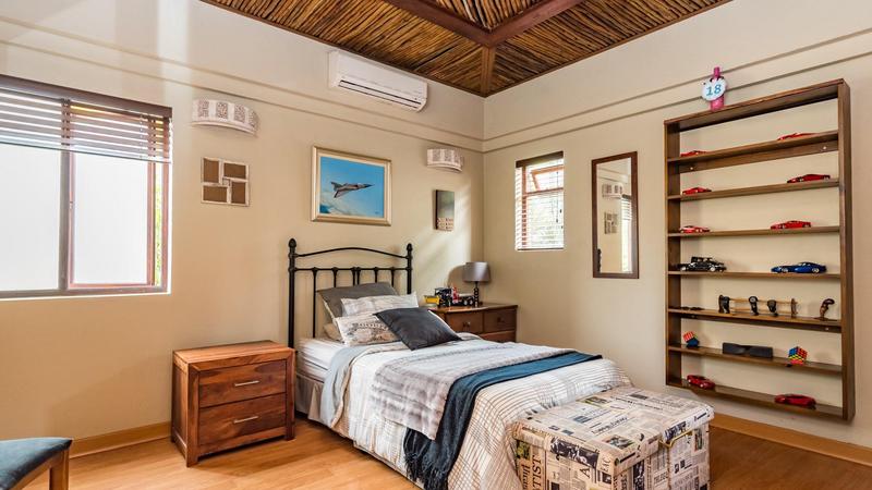 5 Bedroom Property for Sale in Featherbrooke Estate Gauteng