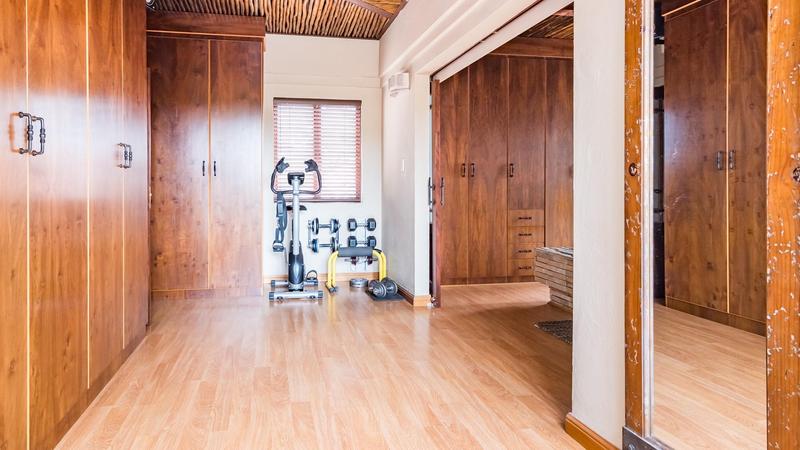 5 Bedroom Property for Sale in Featherbrooke Estate Gauteng