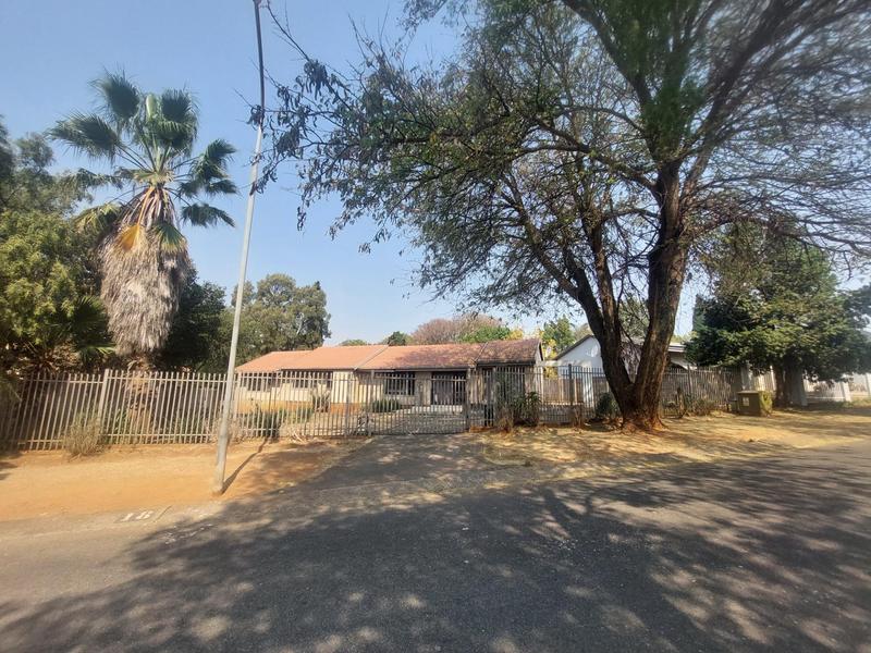 3 Bedroom Property for Sale in Heuweloord Gauteng