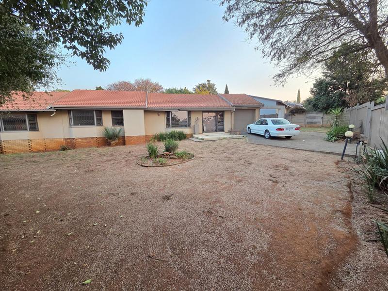 3 Bedroom Property for Sale in Heuweloord Gauteng
