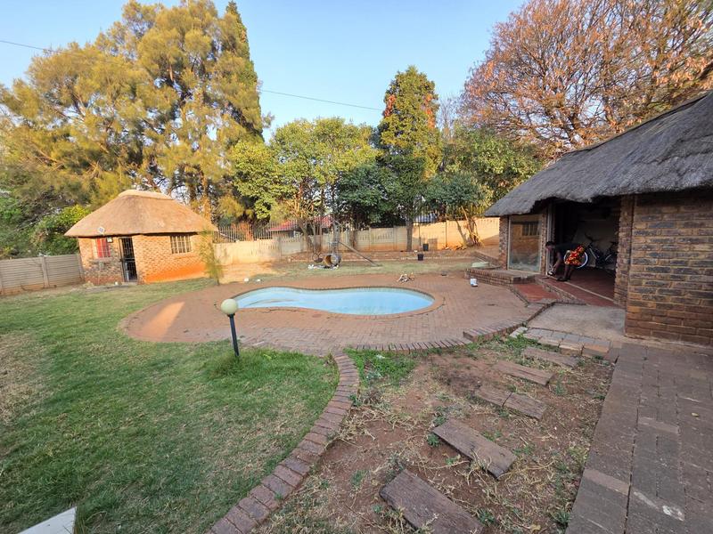 3 Bedroom Property for Sale in Heuweloord Gauteng