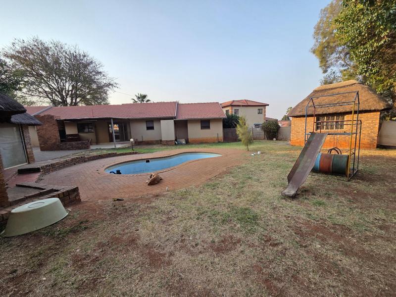3 Bedroom Property for Sale in Heuweloord Gauteng