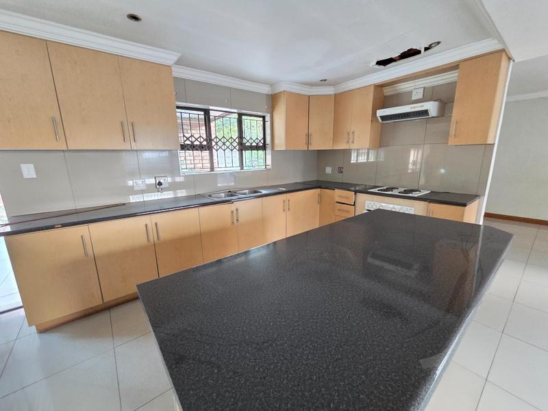 3 Bedroom Property for Sale in Heuweloord Gauteng