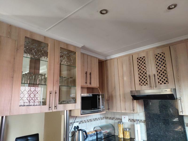 4 Bedroom Property for Sale in Clayville Gauteng