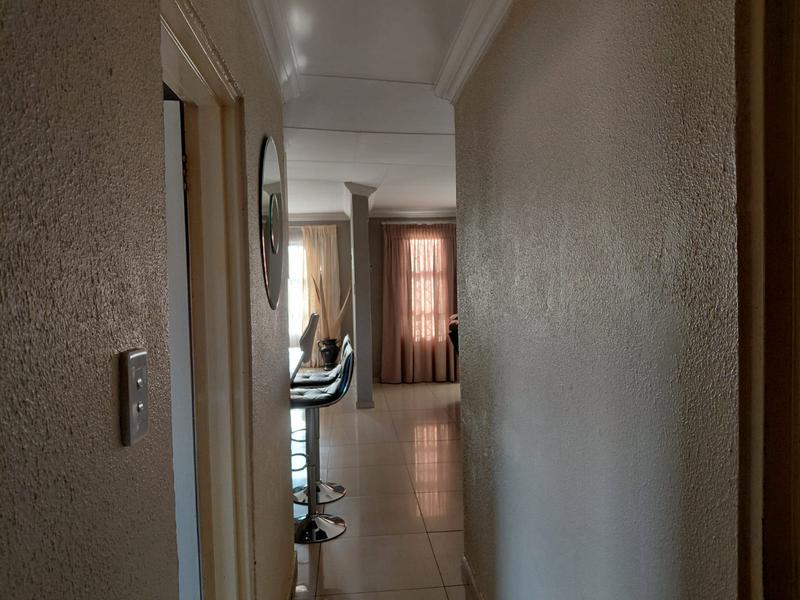 4 Bedroom Property for Sale in Clayville Gauteng
