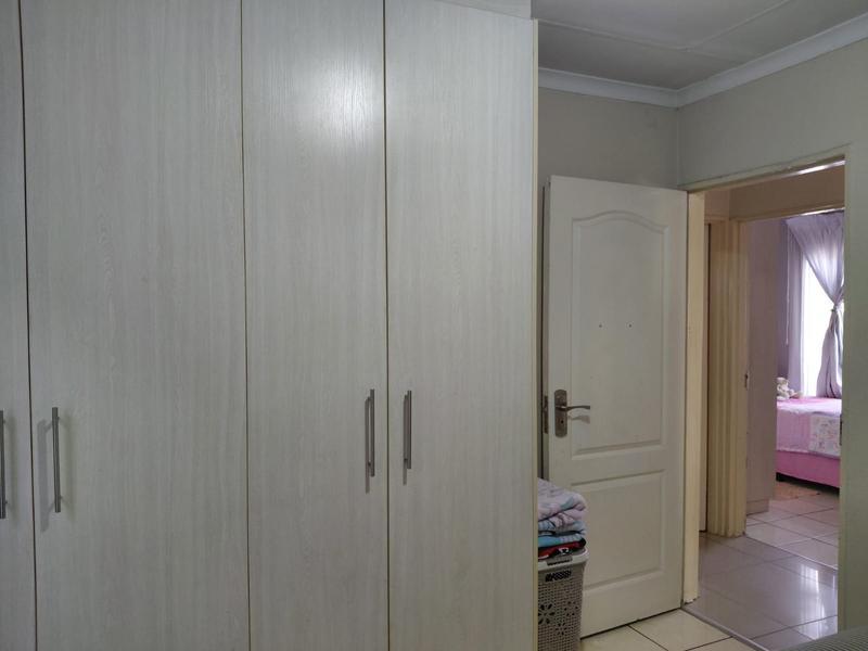 4 Bedroom Property for Sale in Clayville Gauteng