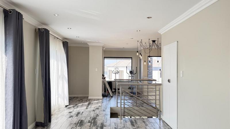 4 Bedroom Property for Sale in Blue Valley Golf Estate Gauteng