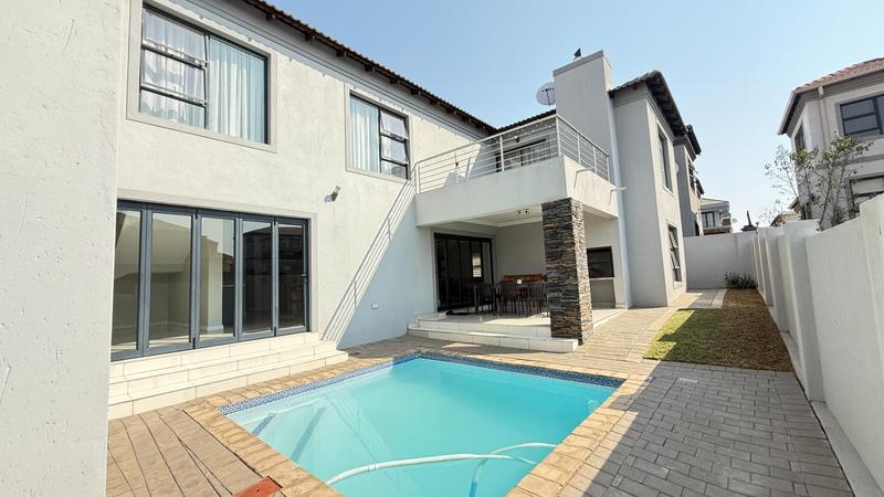 4 Bedroom Property for Sale in Blue Valley Golf Estate Gauteng