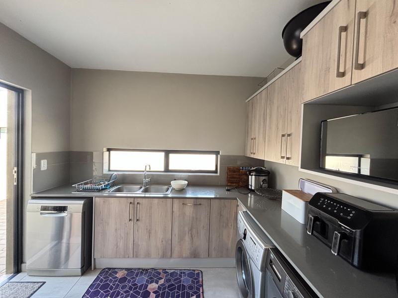 4 Bedroom Property for Sale in Midstream Meadows Gauteng