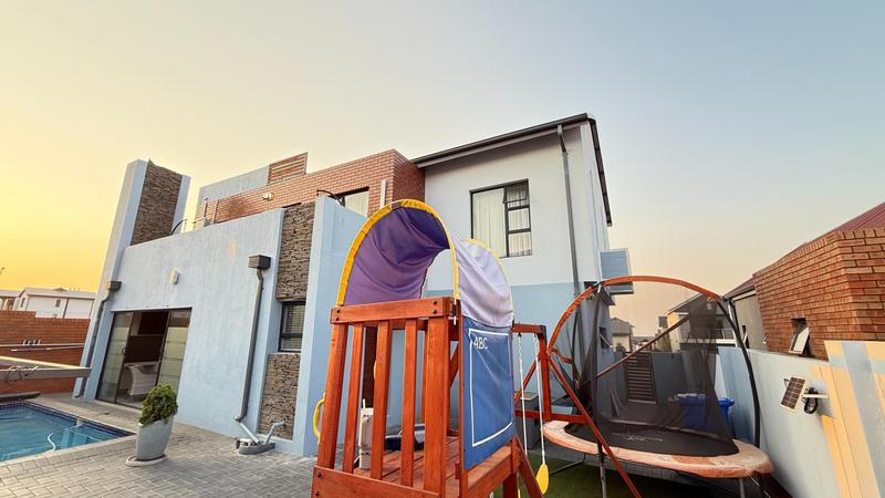 4 Bedroom Property for Sale in Golden Fields Estate Gauteng