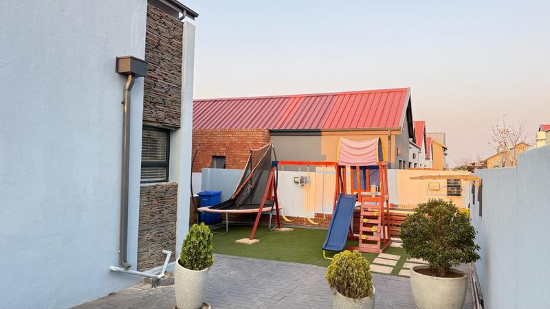 4 Bedroom Property for Sale in Golden Fields Estate Gauteng