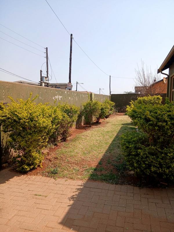 2 Bedroom Property for Sale in Bram Fischerville Gauteng
