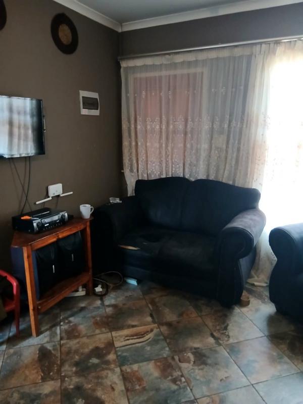 2 Bedroom Property for Sale in Bram Fischerville Gauteng