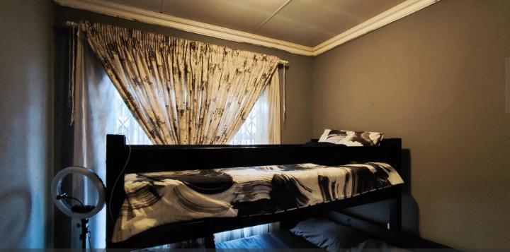 3 Bedroom Property for Sale in Dawn Park Gauteng
