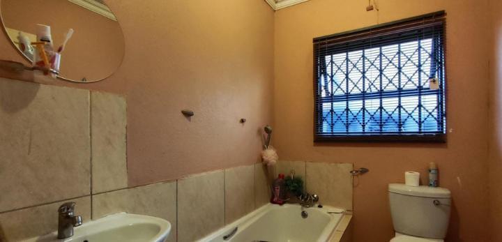 3 Bedroom Property for Sale in Dawn Park Gauteng