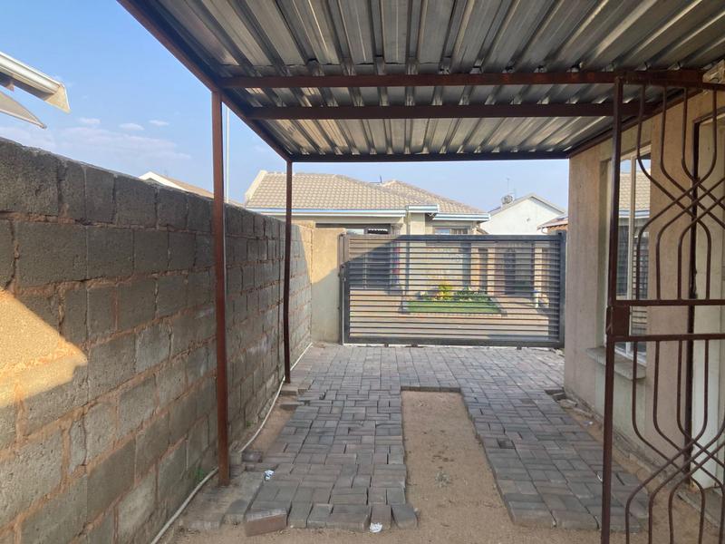 3 Bedroom Property for Sale in Windmill Park Gauteng