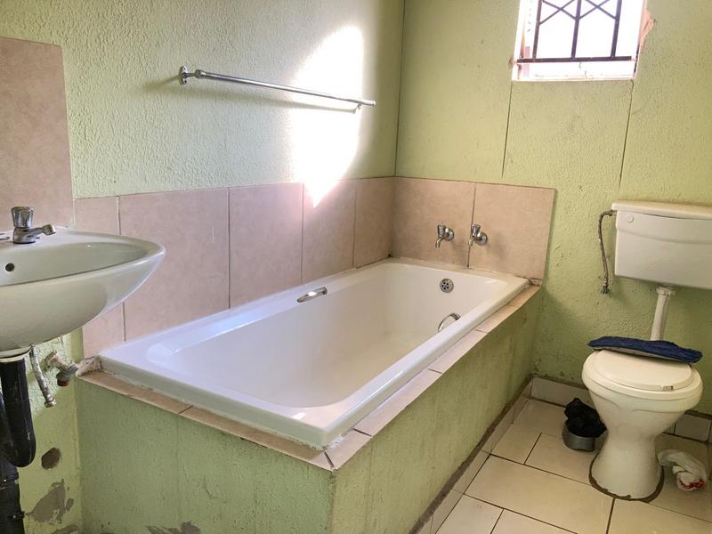 3 Bedroom Property for Sale in Windmill Park Gauteng