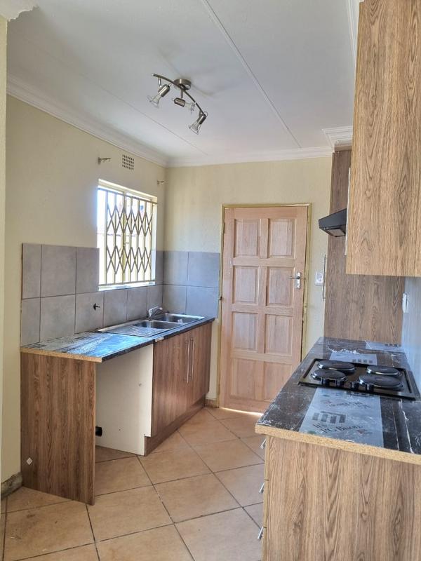 3 Bedroom Property for Sale in Roodekop Gauteng