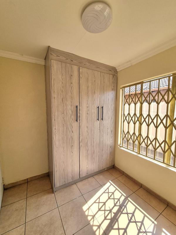 3 Bedroom Property for Sale in Roodekop Gauteng
