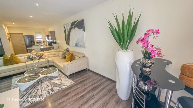 2 Bedroom Property for Sale in Rivonia Gauteng