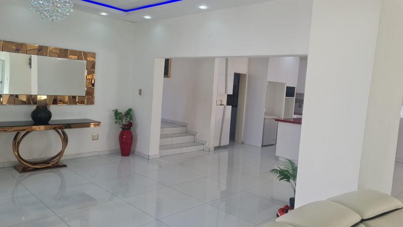 To Let 6 Bedroom Property for Rent in Bedfordview Gauteng