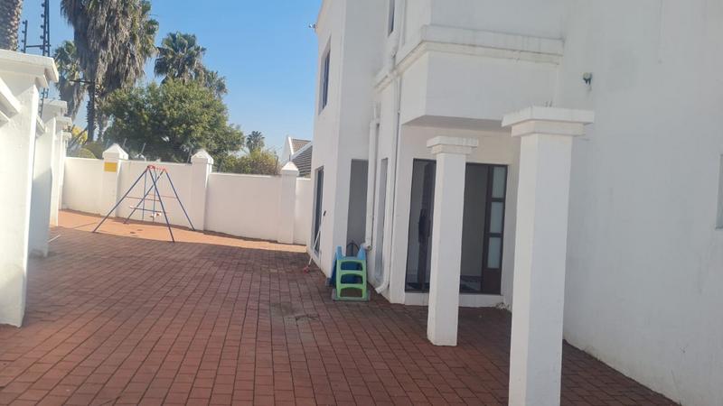 To Let 6 Bedroom Property for Rent in Bedfordview Gauteng