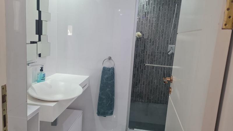 To Let 6 Bedroom Property for Rent in Bedfordview Gauteng