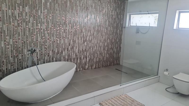 To Let 6 Bedroom Property for Rent in Bedfordview Gauteng