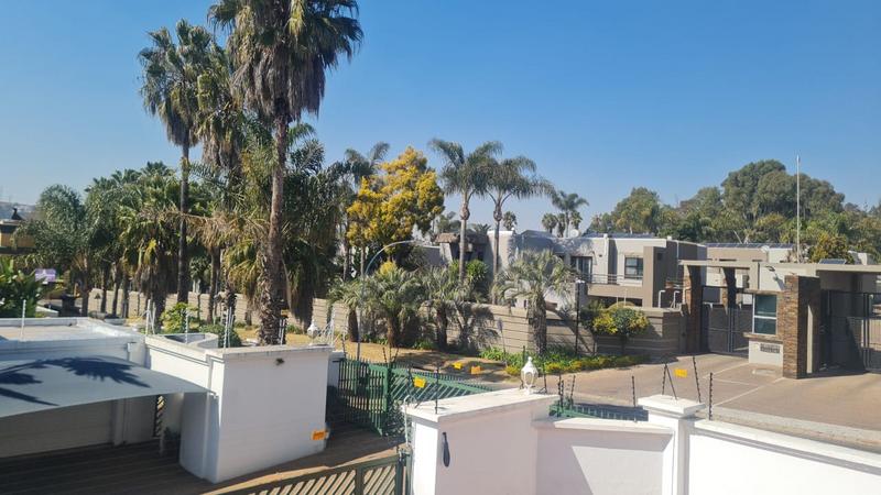 To Let 6 Bedroom Property for Rent in Bedfordview Gauteng