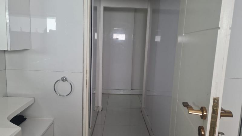 To Let 6 Bedroom Property for Rent in Bedfordview Gauteng