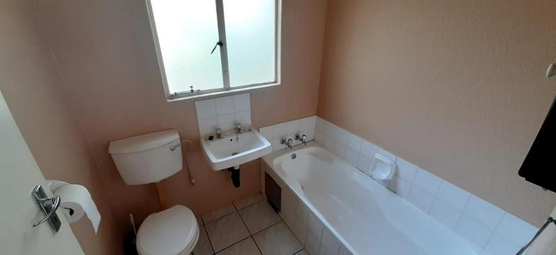 To Let 1 Bedroom Property for Rent in Eden Glen Gauteng