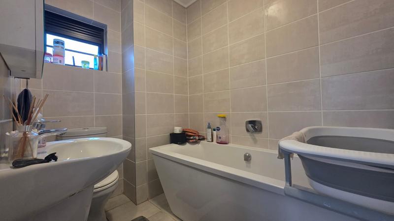 To Let 3 Bedroom Property for Rent in Greenstone Hill Gauteng