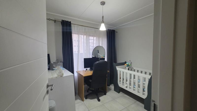 To Let 3 Bedroom Property for Rent in Greenstone Hill Gauteng
