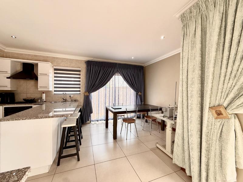 3 Bedroom Property for Sale in Thatchfield Gauteng