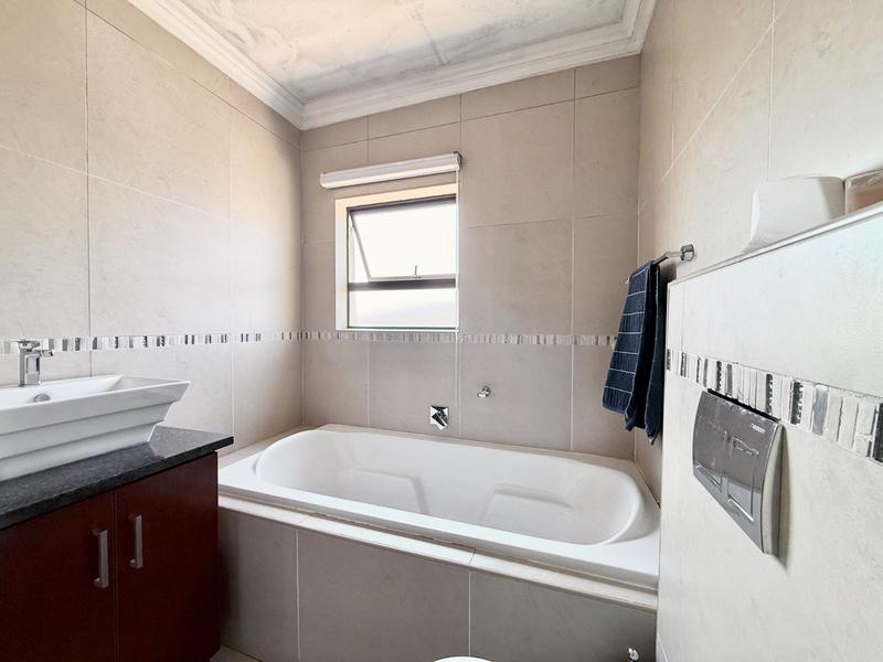 3 Bedroom Property for Sale in Thatchfield Gauteng