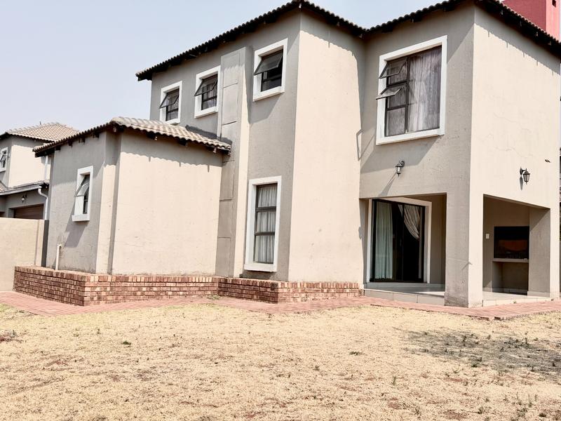 3 Bedroom Property for Sale in Thatchfield Gauteng