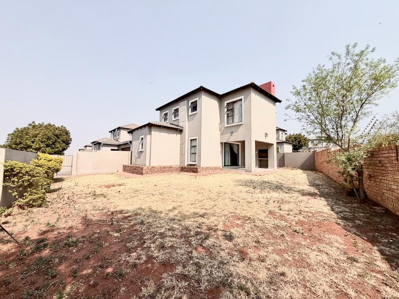 3 Bedroom Property for Sale in Thatchfield Gauteng