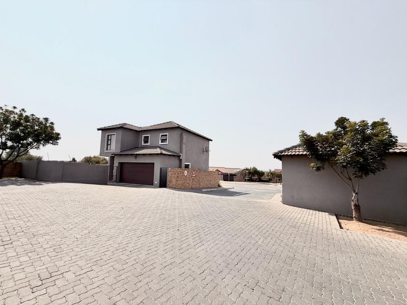 3 Bedroom Property for Sale in Thatchfield Gauteng
