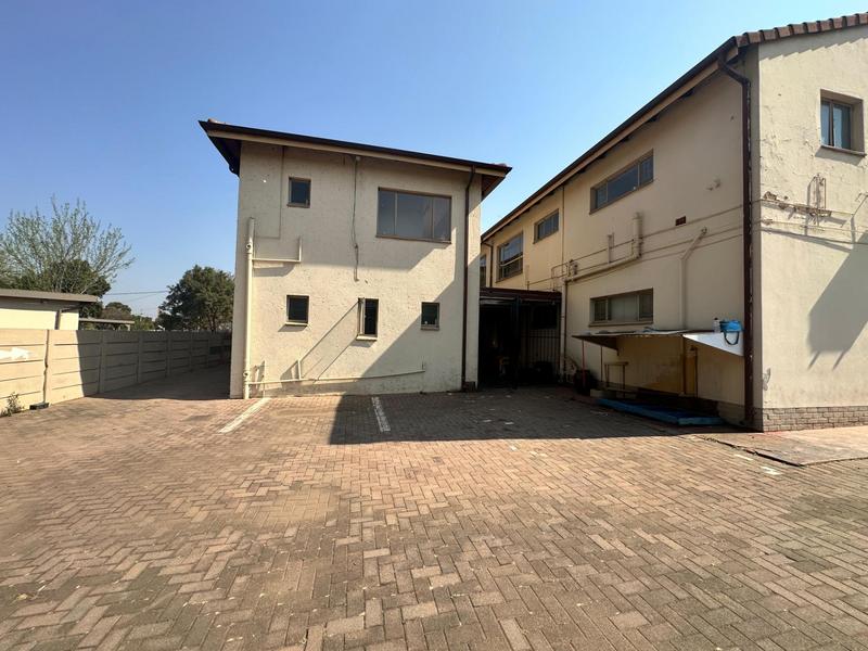 10 Bedroom Property for Sale in Erasmia Gauteng