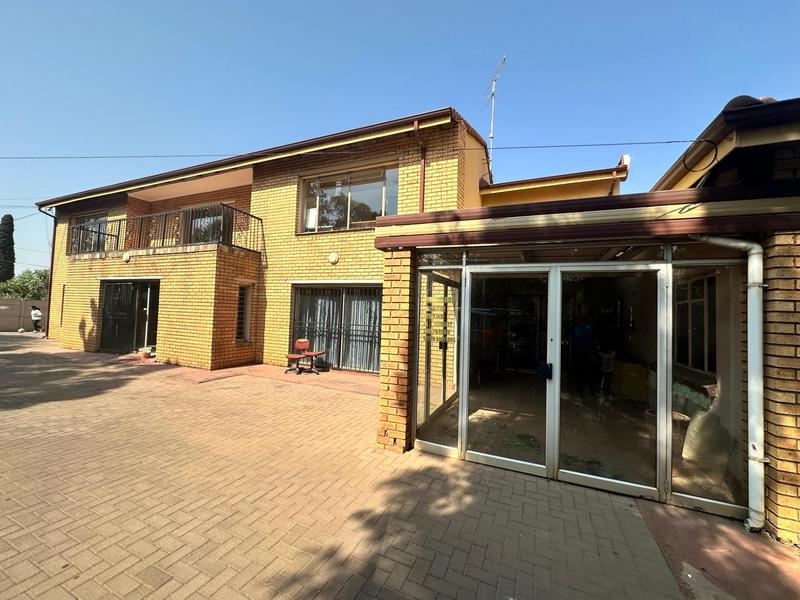 10 Bedroom Property for Sale in Erasmia Gauteng