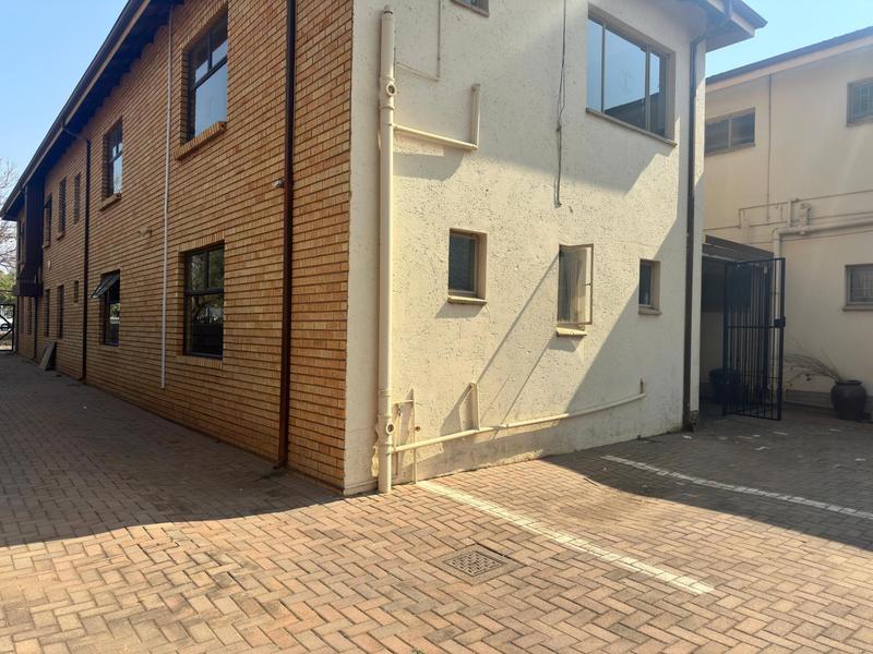10 Bedroom Property for Sale in Erasmia Gauteng
