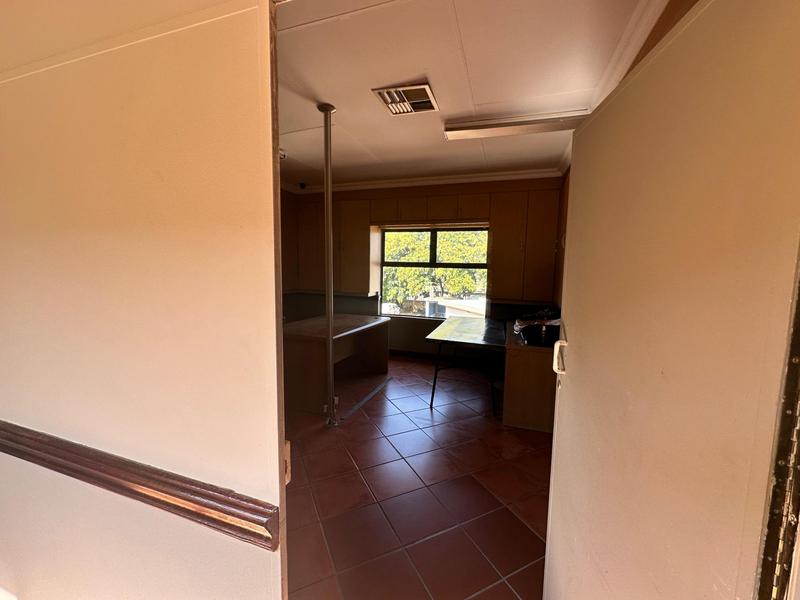 10 Bedroom Property for Sale in Erasmia Gauteng